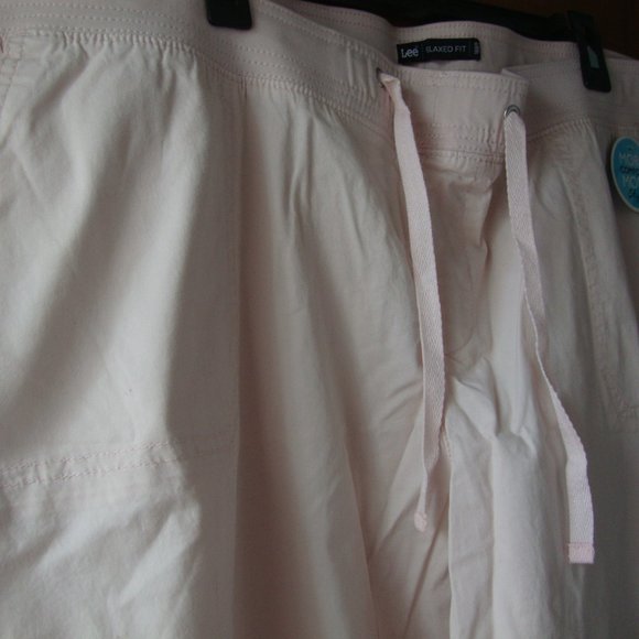 Lee Relaxed Fit Capri Pants Size 24W NWT - Picture 6 of 7